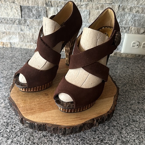 NAUGHTY MONKEY 🐒💕Brown Leopard Platform Decked Out High Heel Pumps Size 8 - Picture 4 of 9